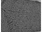 Close-up van een zachte, getextureerde grijze deken of plaid.