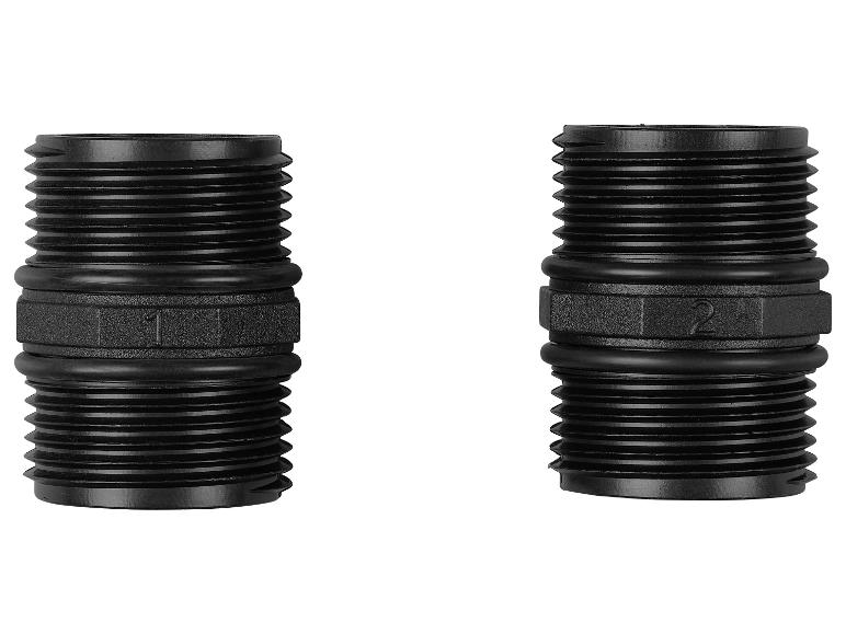 Twee zwarte buiskoppelingen.