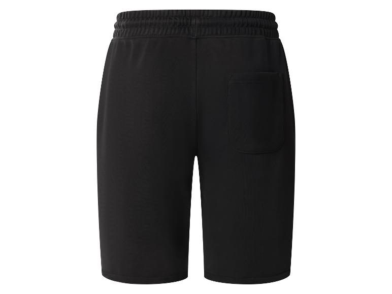 Zwarte herenshorts met elastische tailleband en achterzak.