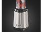 Een Russell Hobbs blender met rode bessen en ijs.
