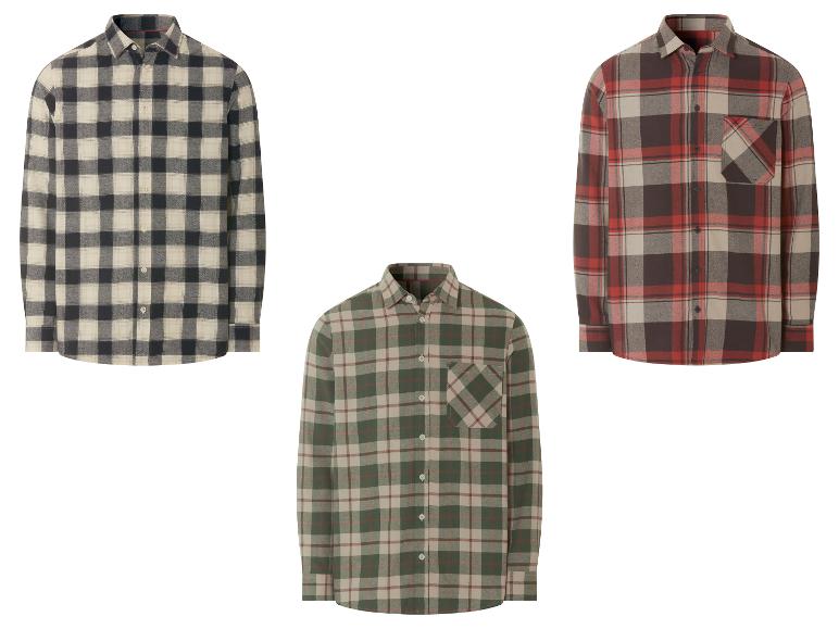 Drie lange mouwen geruite overhemden.