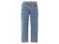 Blauwe kinderjeans met pastelkleurige stippen.