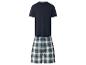 Herenpyjama met een donkerblauw T-shirt en groen-wit geruite shorts.