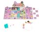 Gabby's Dollhouse bordspel met figuren, dobbelstenen en hoofdband.