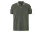 Olijfgroene polo met witte bies.