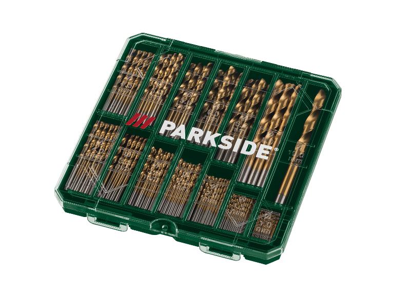 Een set gouden boorbits in een groene plastic koffer, van 1,0 mm tot 10,0 mm.