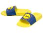 Gele en blauwe slippers met logo