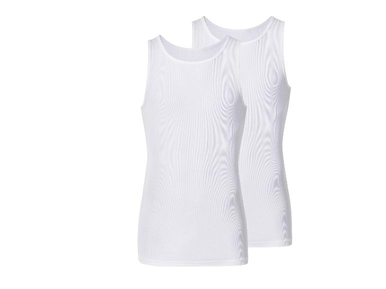 Twee witte mouwloze herenonderhemden