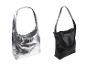 Twee leren tassen: zilver en zwart.