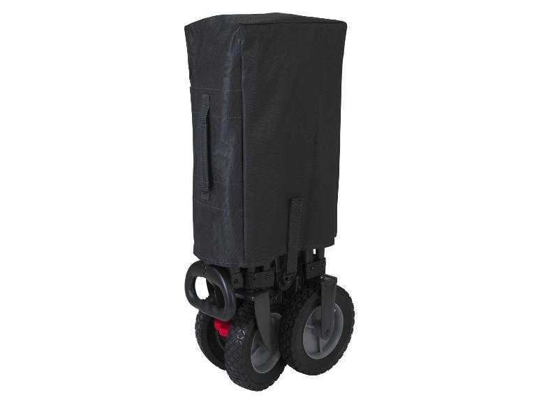 Vouwwagen met zwarte hoes.