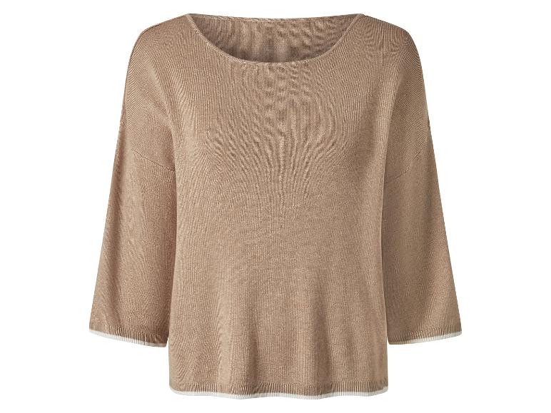 Beige trui met driekwart mouwen.