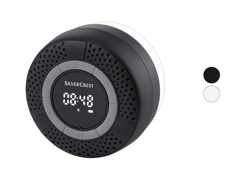 Zwarte waterdichte Bluetooth-luidspreker van Silvercrest met digitale klok.