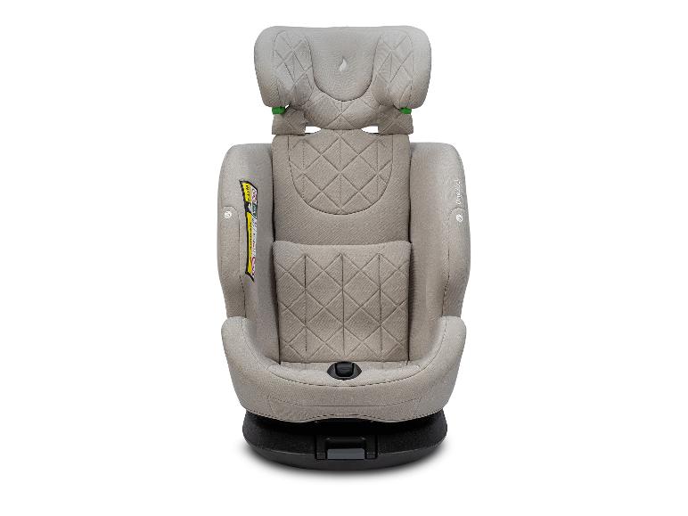 Lichtgrijze kinderautostoel met gewatteerde details en een zwarte basis, vooraanzicht.