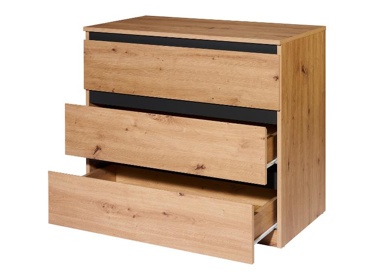 Lichte houten commode met drie lades, modern design.