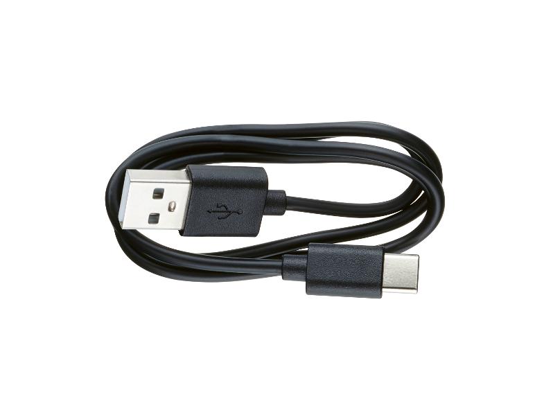 Een USB-C kabel met een USB-A connector.