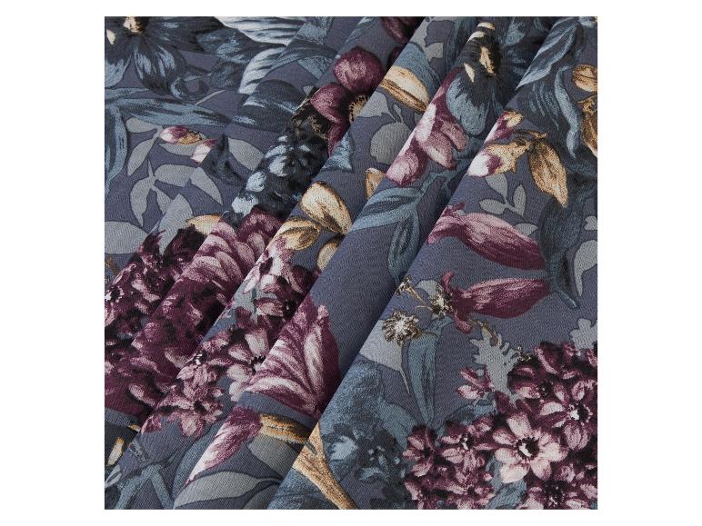 Donkergrijze stof met bloemenprint.