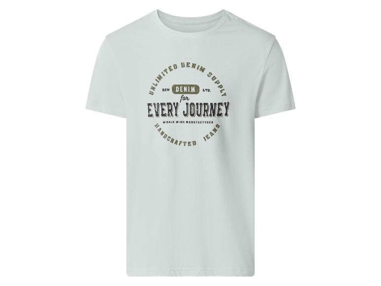 Lichtblauw heren T-shirt met de opdruk 'EVERY JOURNEY'.