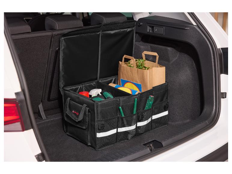 ULTIMATE SPEED® premium kofferbak organizer met deksel in een kofferbak.
