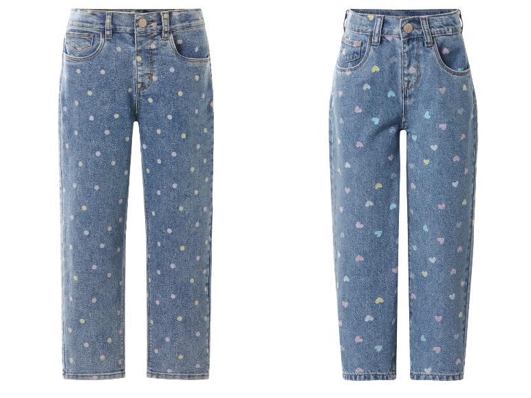 Meisjesblauwe jeans met kleurrijke stippen en hartjespatronen
