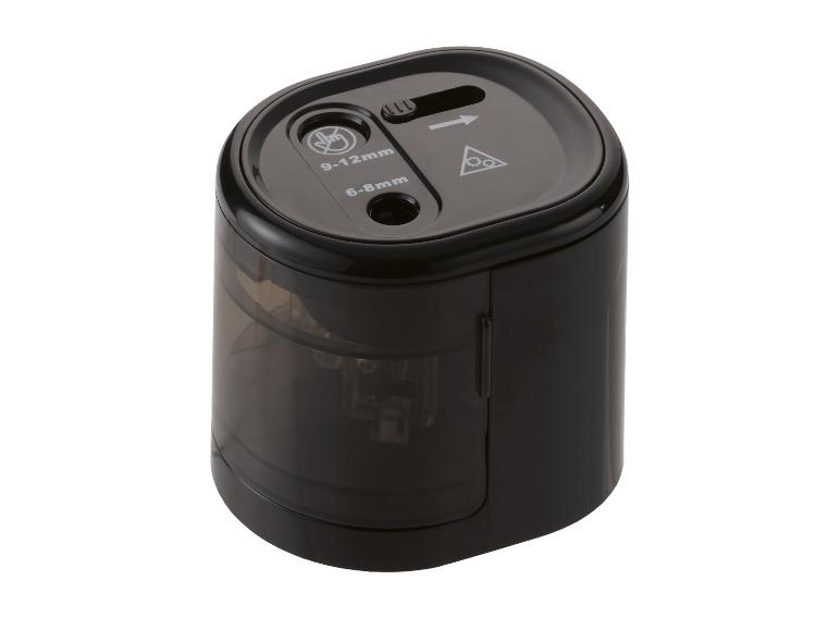 Zwarte elektrische puntenslijper met twee gaten voor potloden van 6-8 mm en 9-12 mm.