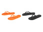 Twee paar oranje en zwarte teenslippers