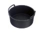 Zwarte ronde pot met twee handvatten op een witte achtergrond