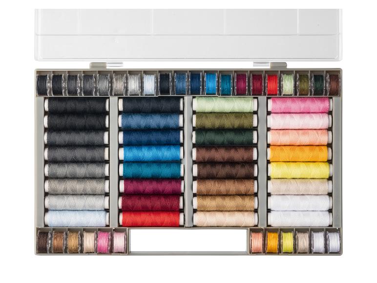 Set naaigaren in diverse kleuren en maten.