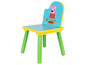 Een kinderstoel met Peppa Pig erop.