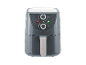 Een grijze airfryer met duidelijke knoppen en draaiknoppen.