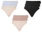 Drie paar naadloze slipjes in zwart, roze en beige.