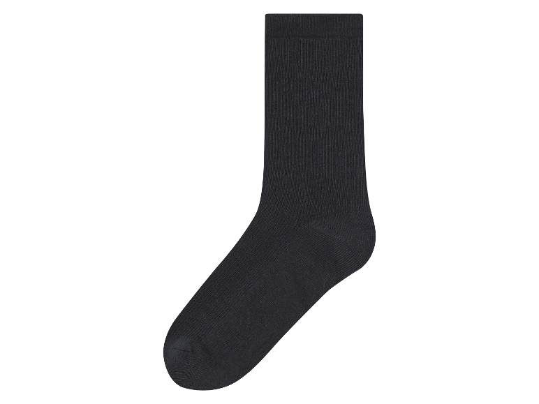 Een donkergrijze geribbelde sok.