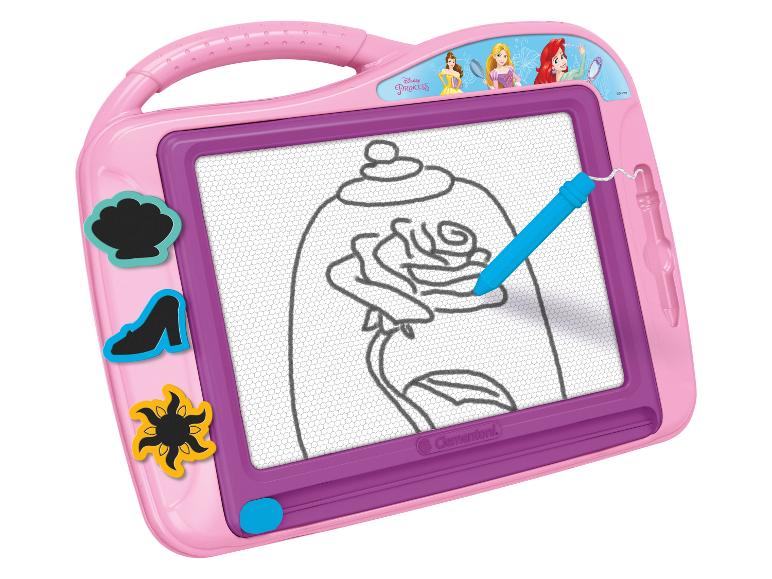 Een roze tekenbord van Clementoni met Disney Princesses en een stift.