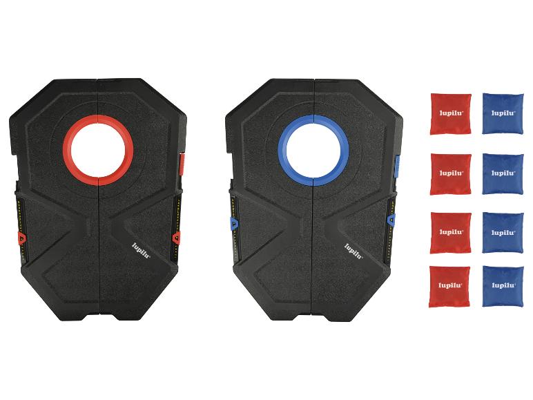 Twee zwarte werpborden met rode en blauwe ringen, samen met acht rode en blauwe zitzakken.