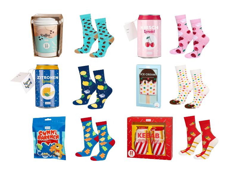Sokken en cadeaus met thema: dranken, ijsjes, snoep.