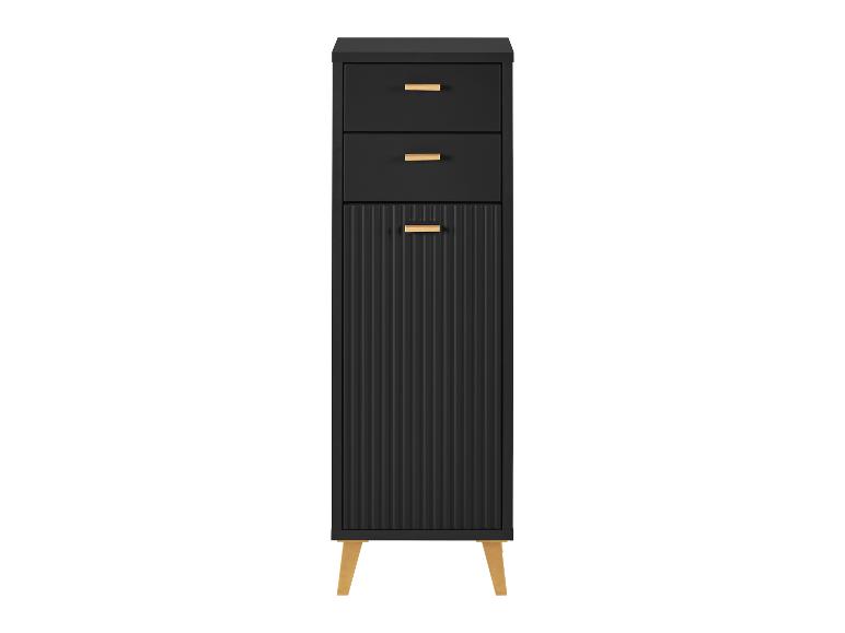 Zwarte hoge kast met twee lades en een geribbelde deur, met houten handgrepen en poten.