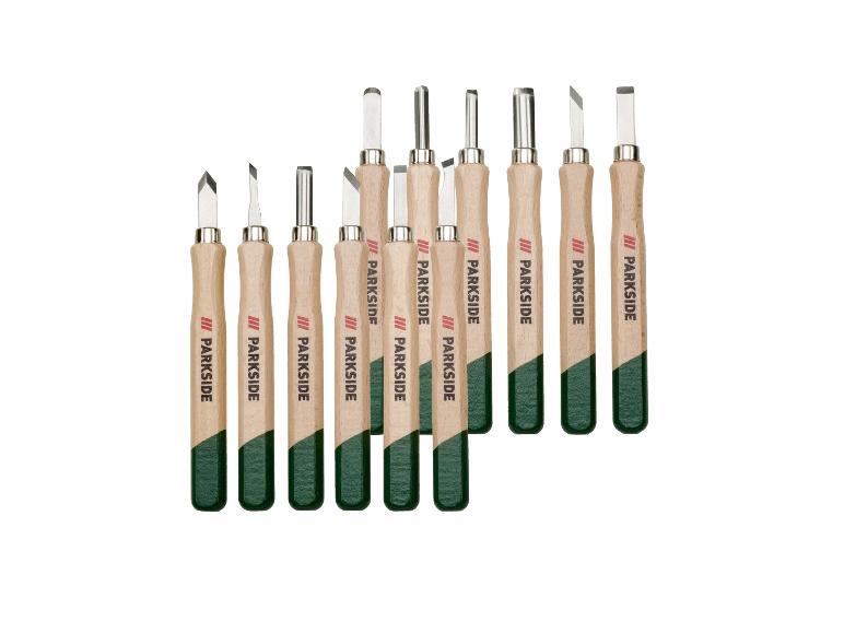 Set van 12 Parkside houtsnijbeitels met houten handvatten en groene uiteinden.