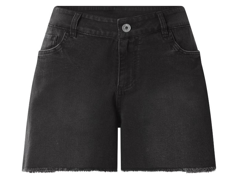 Zwarte denim shorts met gerafelde zoom