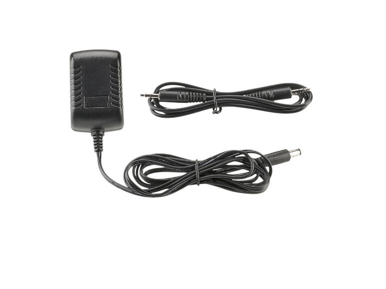 Stroom adapter en kabels.