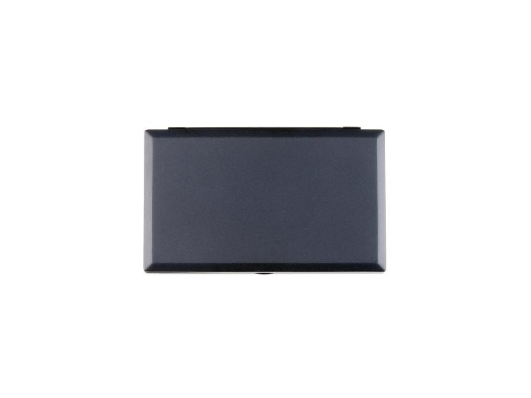 Een rechthoekige zwarte doos, mogelijk voor cosmetica of sieraden.