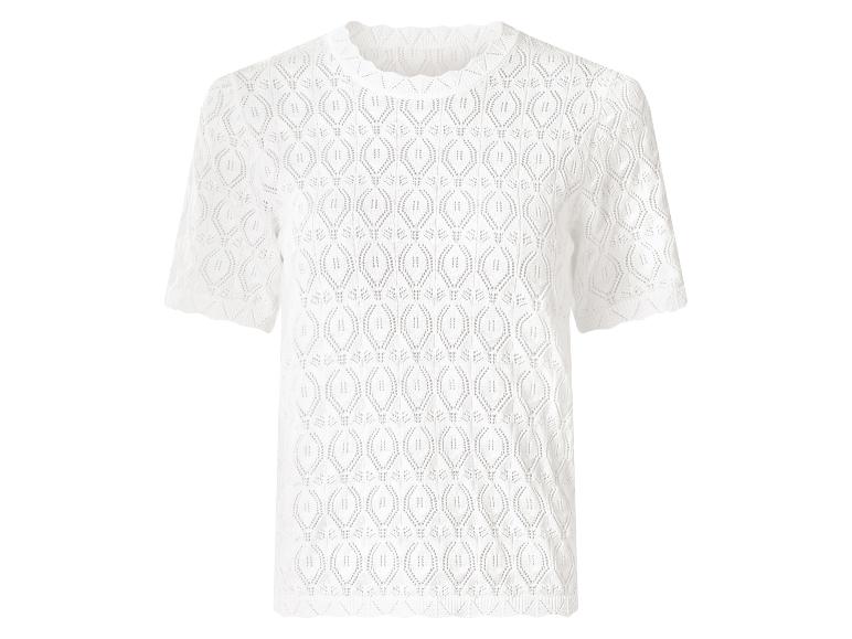 Witte, opengewerkte blouse met korte mouwen en geschulpte halslijn.