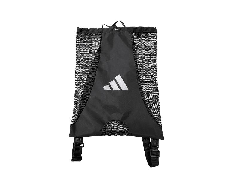 Zwarte mesh sporttas met trekkoord en verstelbare banden.