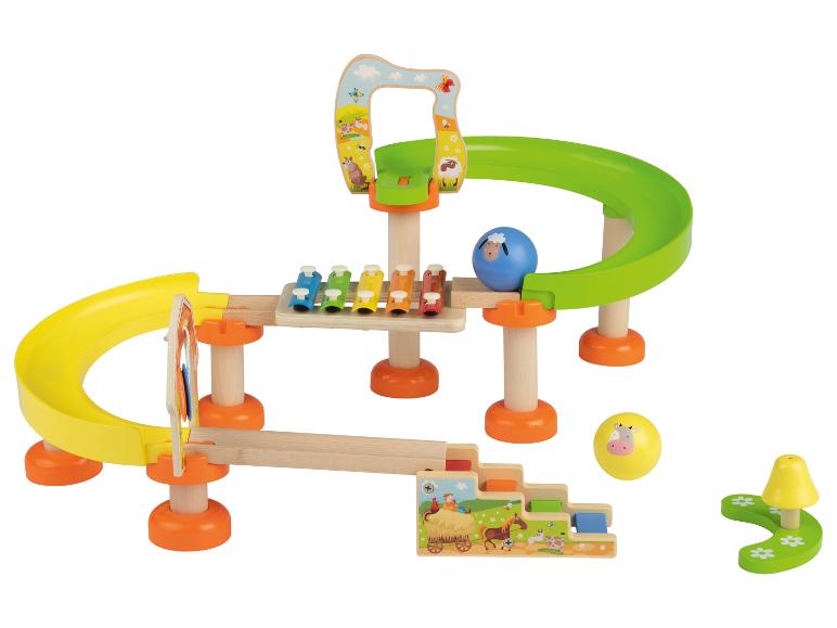 Houten speelgoed met knikkerbaan en xylofoon, met boerderijthema