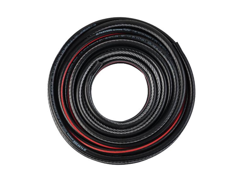 Zwarte Parkside Performance tuinslang, 13 mm (1/2'), 6 bar werkdruk, opgerold.