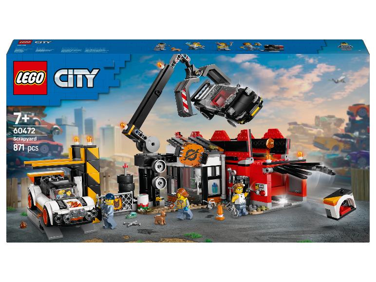 LEGO City Scrapyard set met kraan, auto's en minifiguren.
