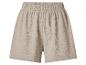 Beige shorts met elastische taille en gekreukelde textuur.