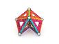 Kleurrijke magnetische bouwstenen die een geometrische figuur vormen.