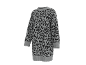 Grijze trui-jurk met zwarte luipaardprint.