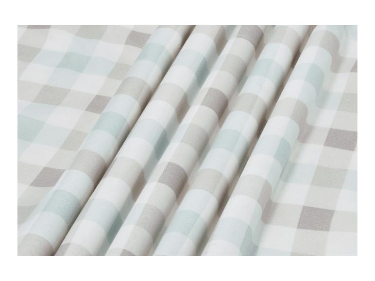 Geruite stof in lichtgrijs en wit met plooien