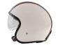 Crèmekleurige open motorhelm met helder vizier en rode details.