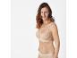 Beige bh en slip, minimalistische stijl.